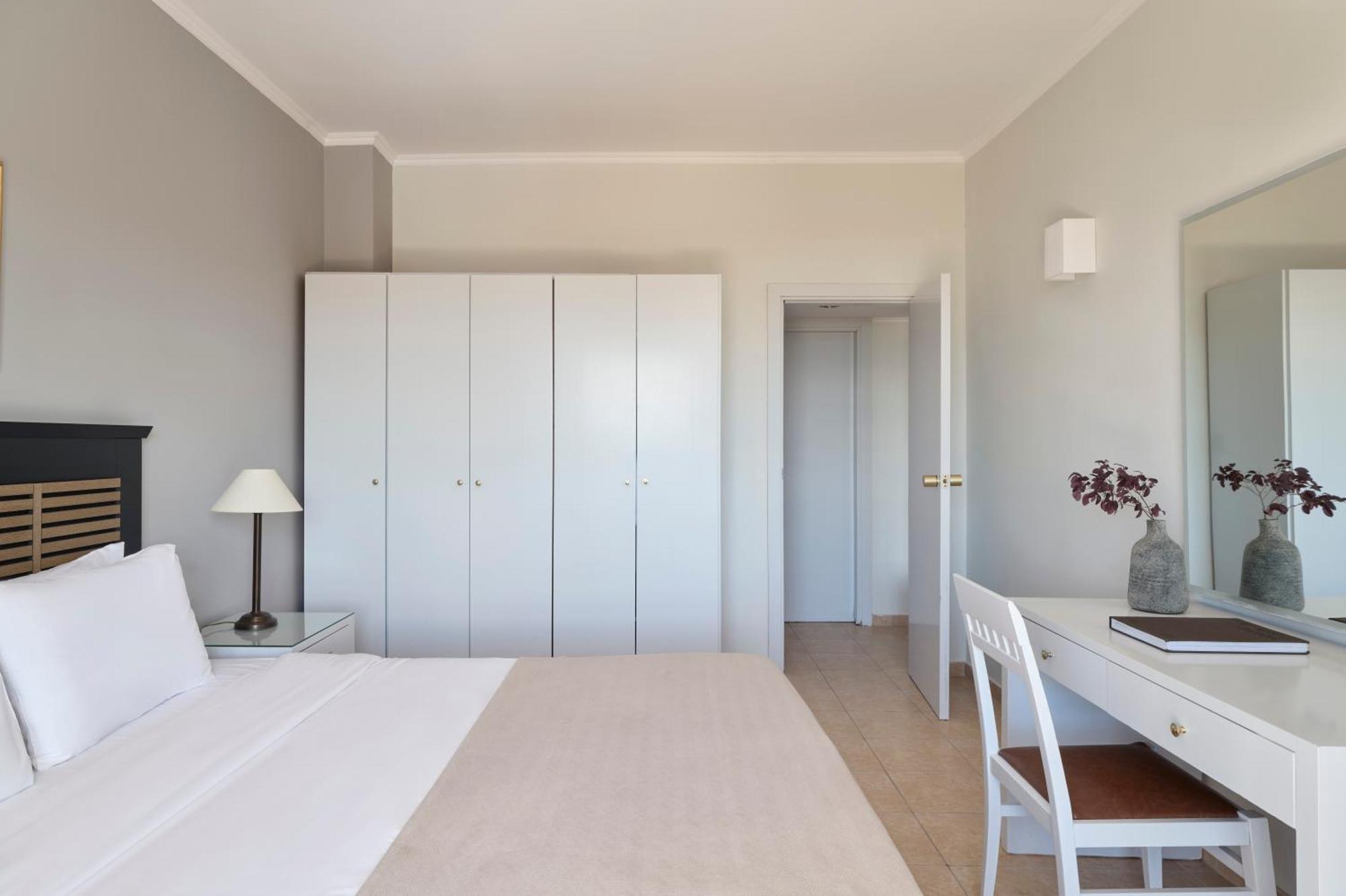 Chambre Double - Vue sur Montagne ou Piscine