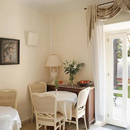 Siora Vittoria Boutique Hotel-3